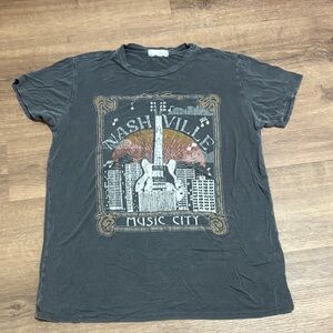 Altar’d State Nashville Music City Graphic T-Shirt Soft - Gray Size Small